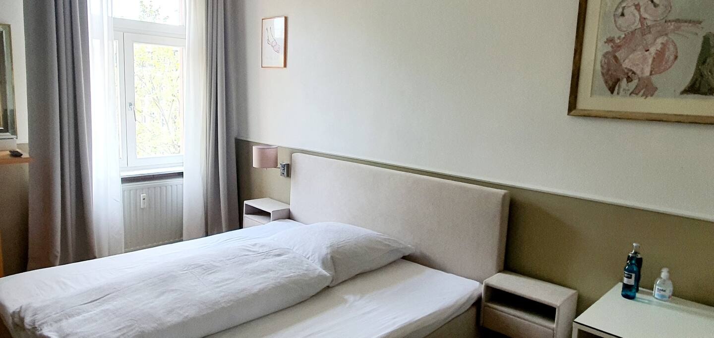 WG Room 2 - U1